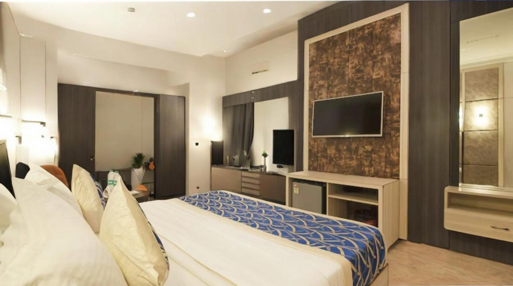 Hotel The Almora By Rs Global Near By Delhi International Airport With - Free Airport Drop New Delhi Exterior photo