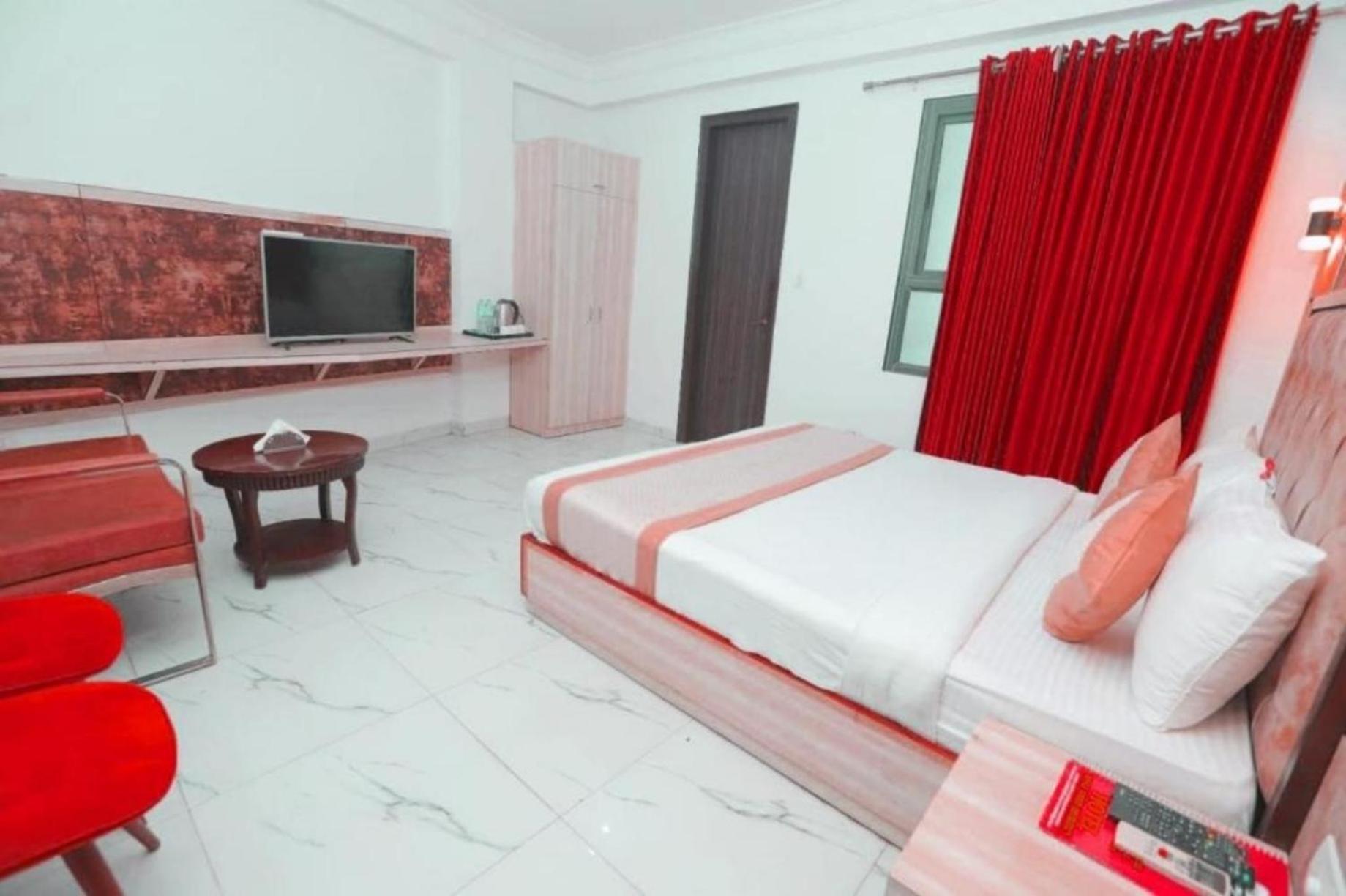 Hotel The Almora By Rs Global Near By Delhi International Airport With - Free Airport Drop New Delhi Exterior photo