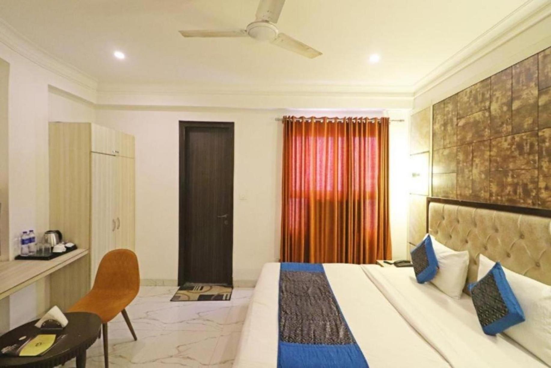 Hotel The Almora By Rs Global Near By Delhi International Airport With - Free Airport Drop New Delhi Exterior photo